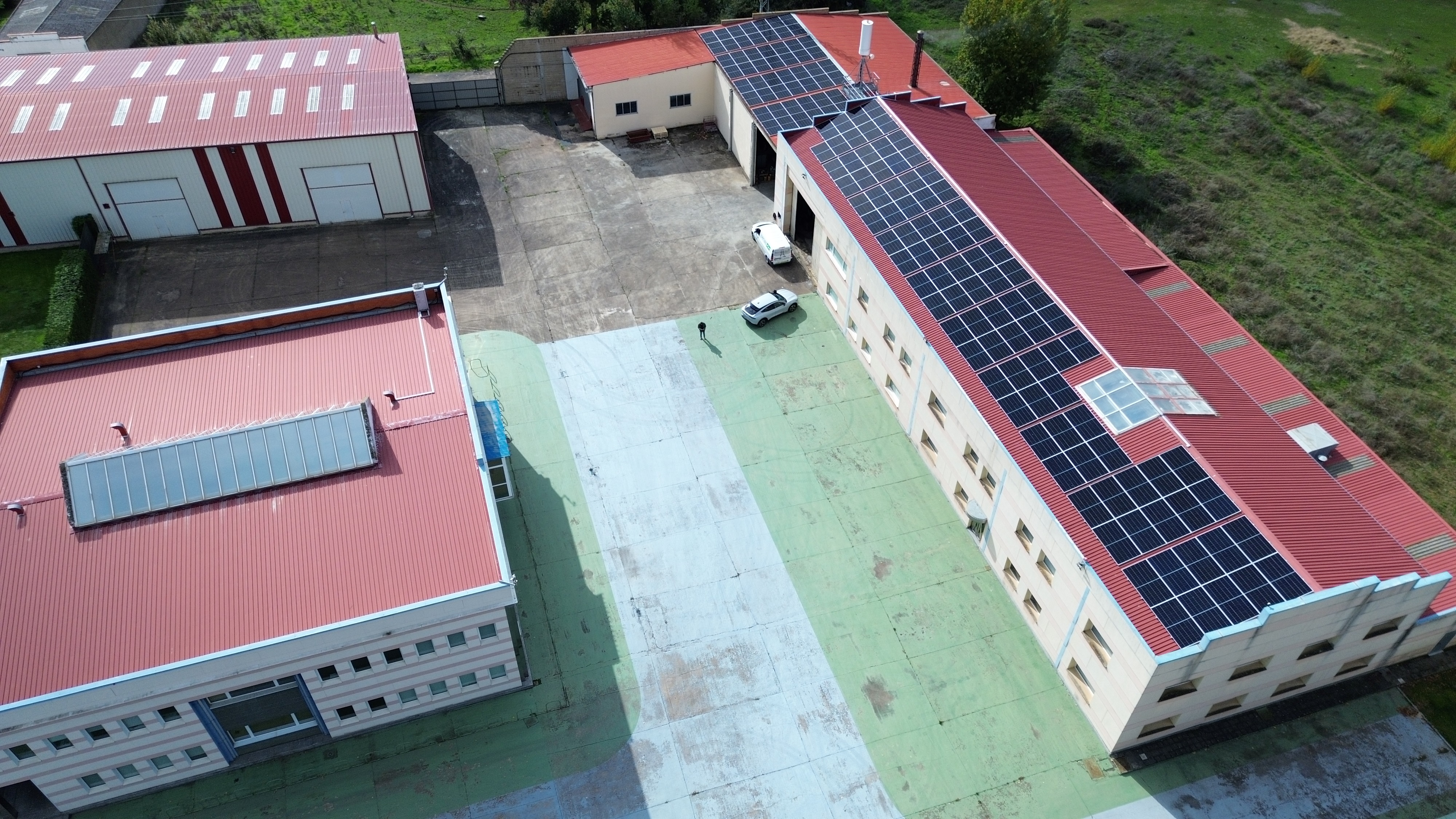 Instalación solar en empresa de maderas
