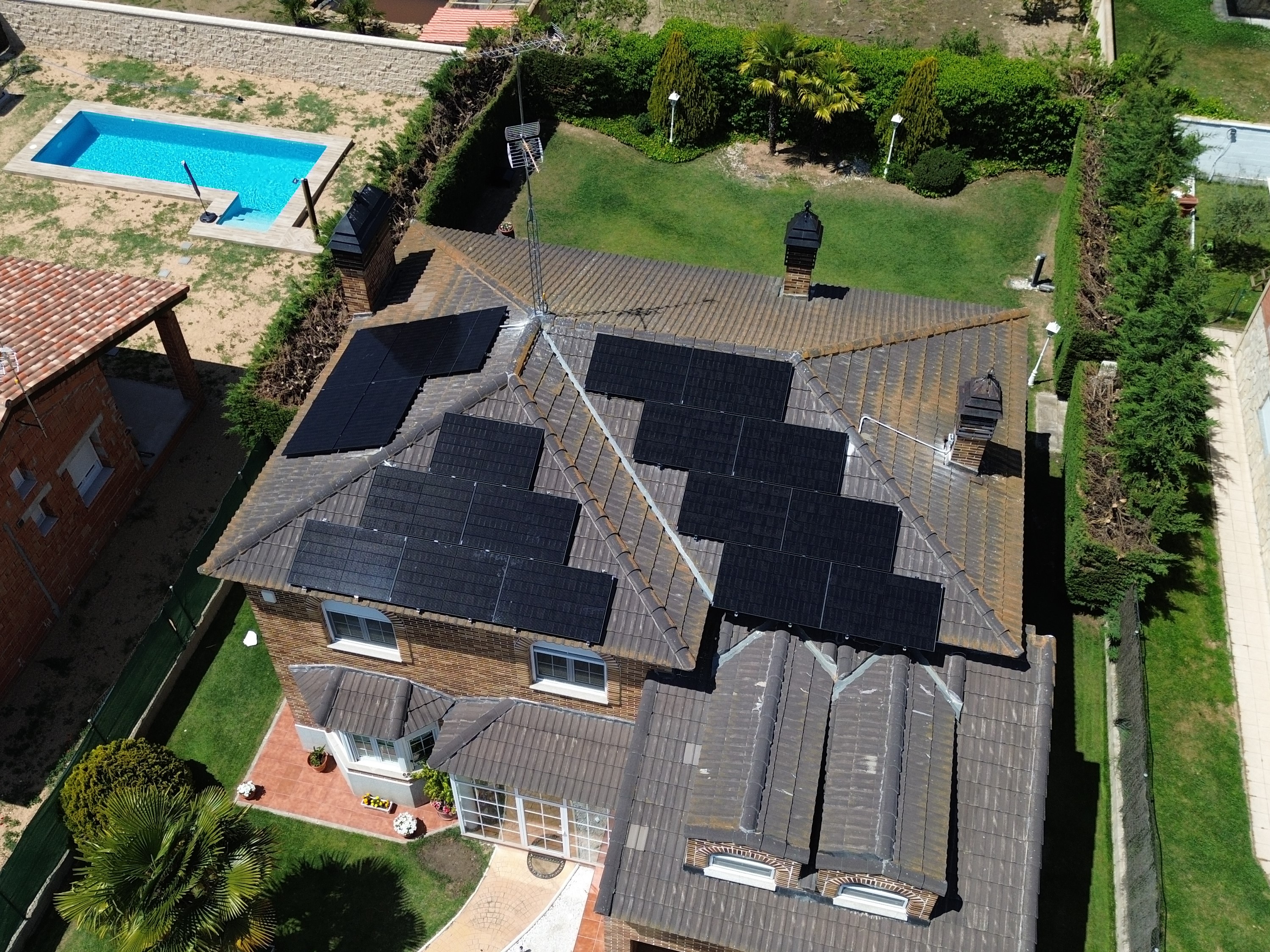 Instalación solar en vivienda en Villamayor (Salamanca)